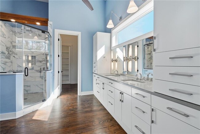 Building Photo - 5406 Old Jesup Rd