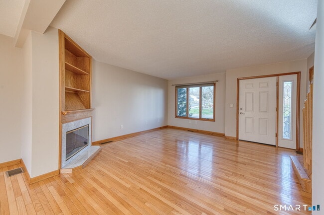 Building Photo - 57 4 Rod Rd