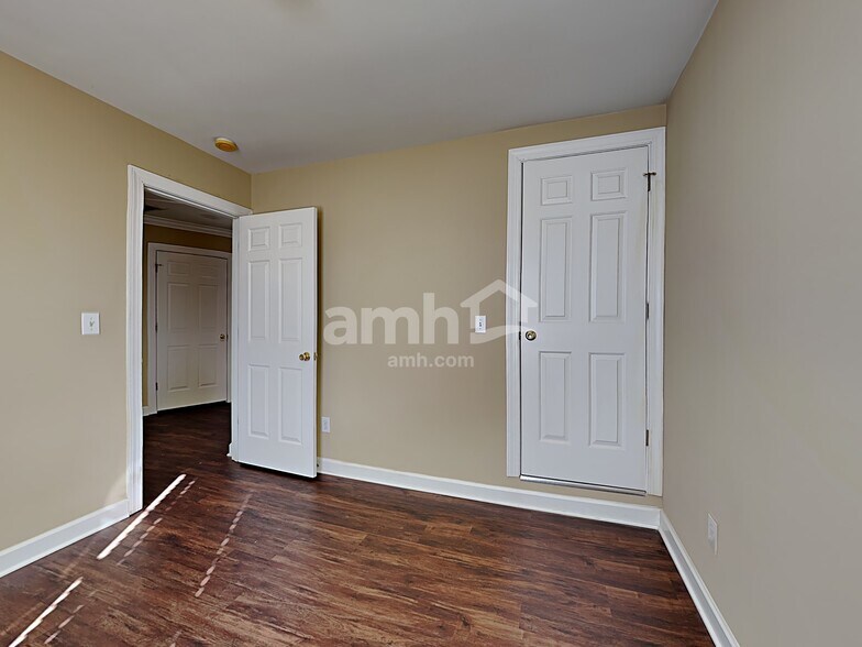 Building Photo - 141 Tortoise Ln