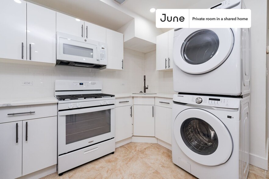 Building Photo - Room in Shared 3 bed/1 bath home