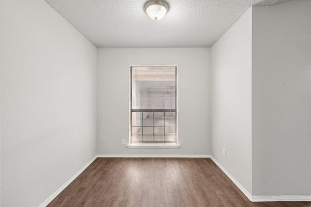 Building Photo - 3328 Green Ridge St