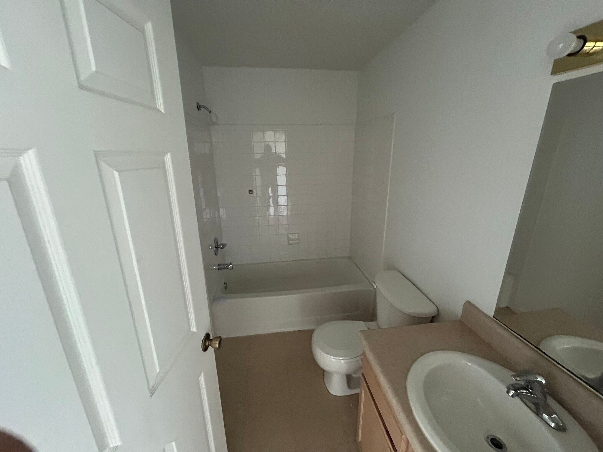 Building Photo - 631 Hope St