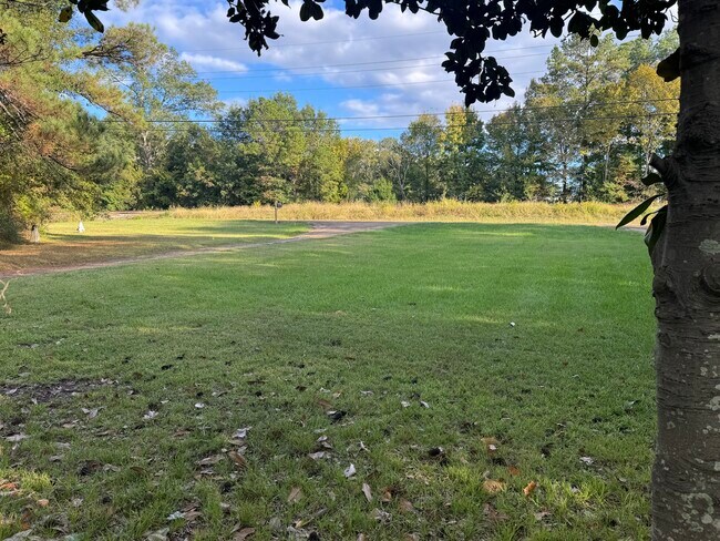 Building Photo - 130 Value Rd