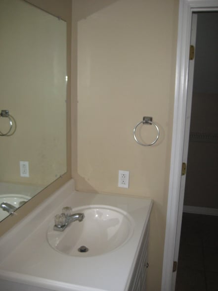 Building Photo - 3307 Clopton St SW