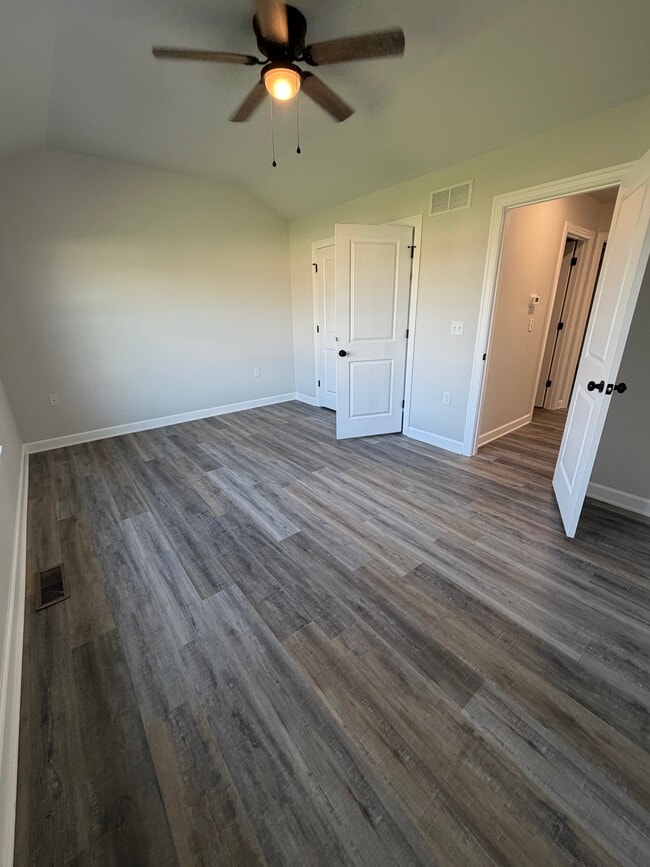 Building Photo - 83 SE 351st Rd