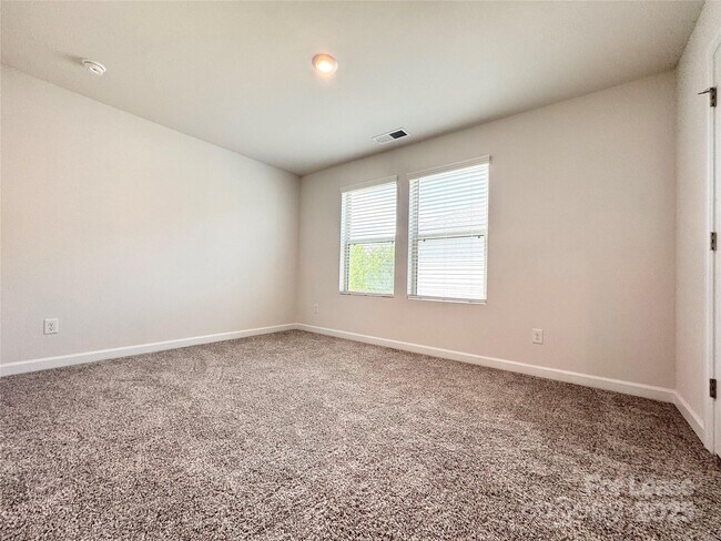 Building Photo - 12441 Stoneybrook Pky