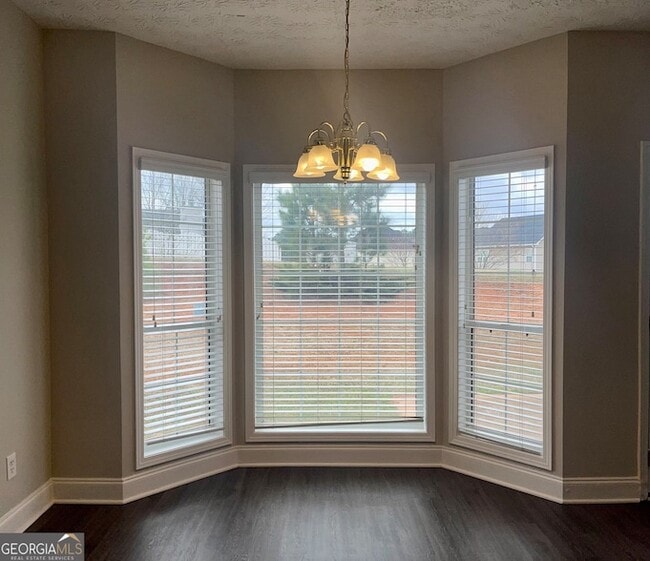 Building Photo - 299 Sheffield Chase