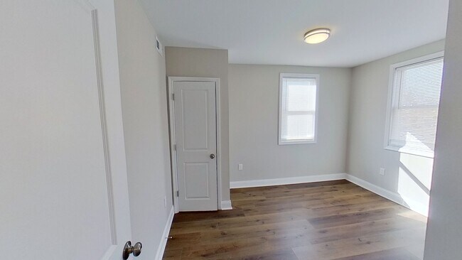 Building Photo - 3607 Fernhill Ave