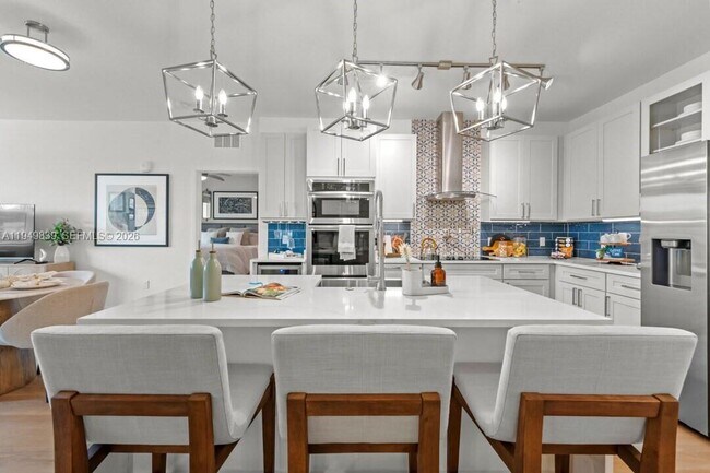 Building Photo - 3901 Coast View Pointe