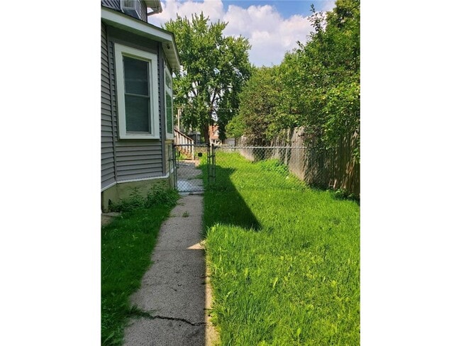 Building Photo - 1133 Beech St