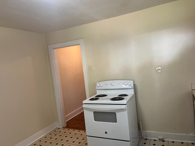 Building Photo - 1937 Payne St