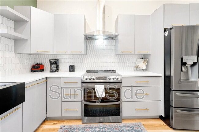 Building Photo - 42 Nottingham Way