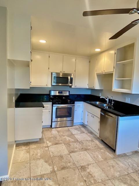 Building Photo - 580 N Los Robles Ave