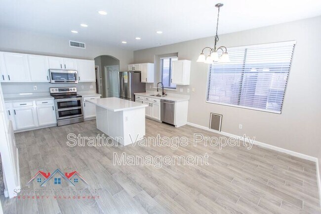 Building Photo - 16627 W McKinley St