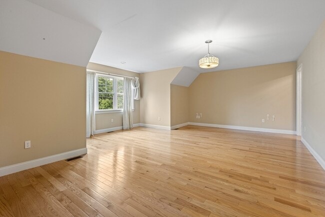 Building Photo - 129 Acton St