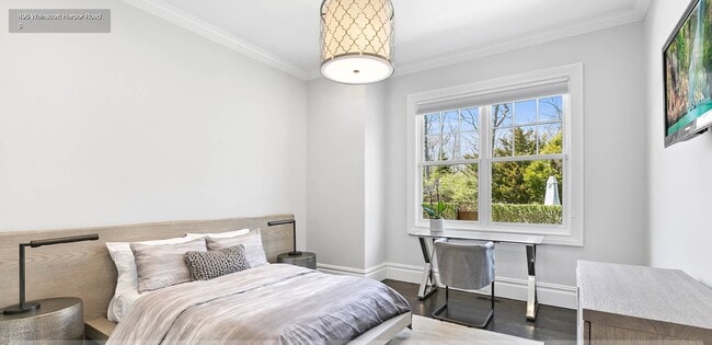 Building Photo - 496 Wainscott Harbor Rd