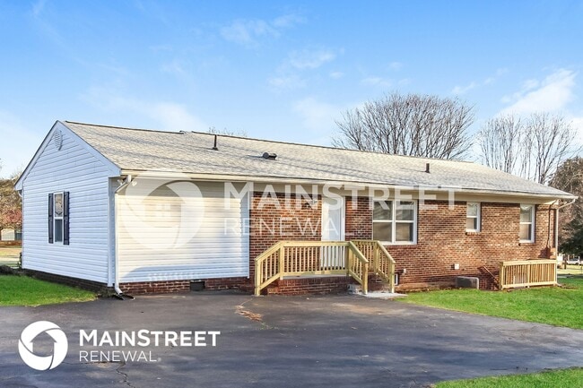 Building Photo - 936 Rock Spring Dr