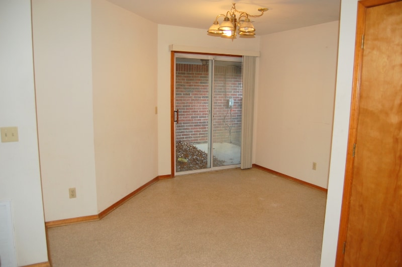Building Photo - 1221 Jeannie Ln