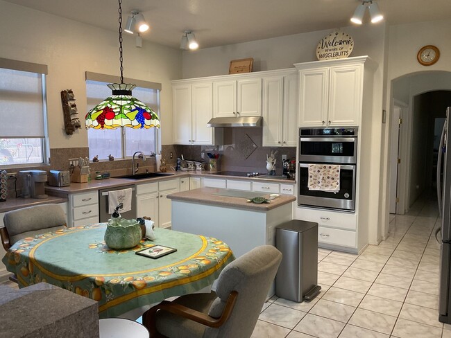 Building Photo - Chandler beauty near Germann & Dobson with...