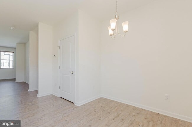 Building Photo - 172 Drexel Ct
