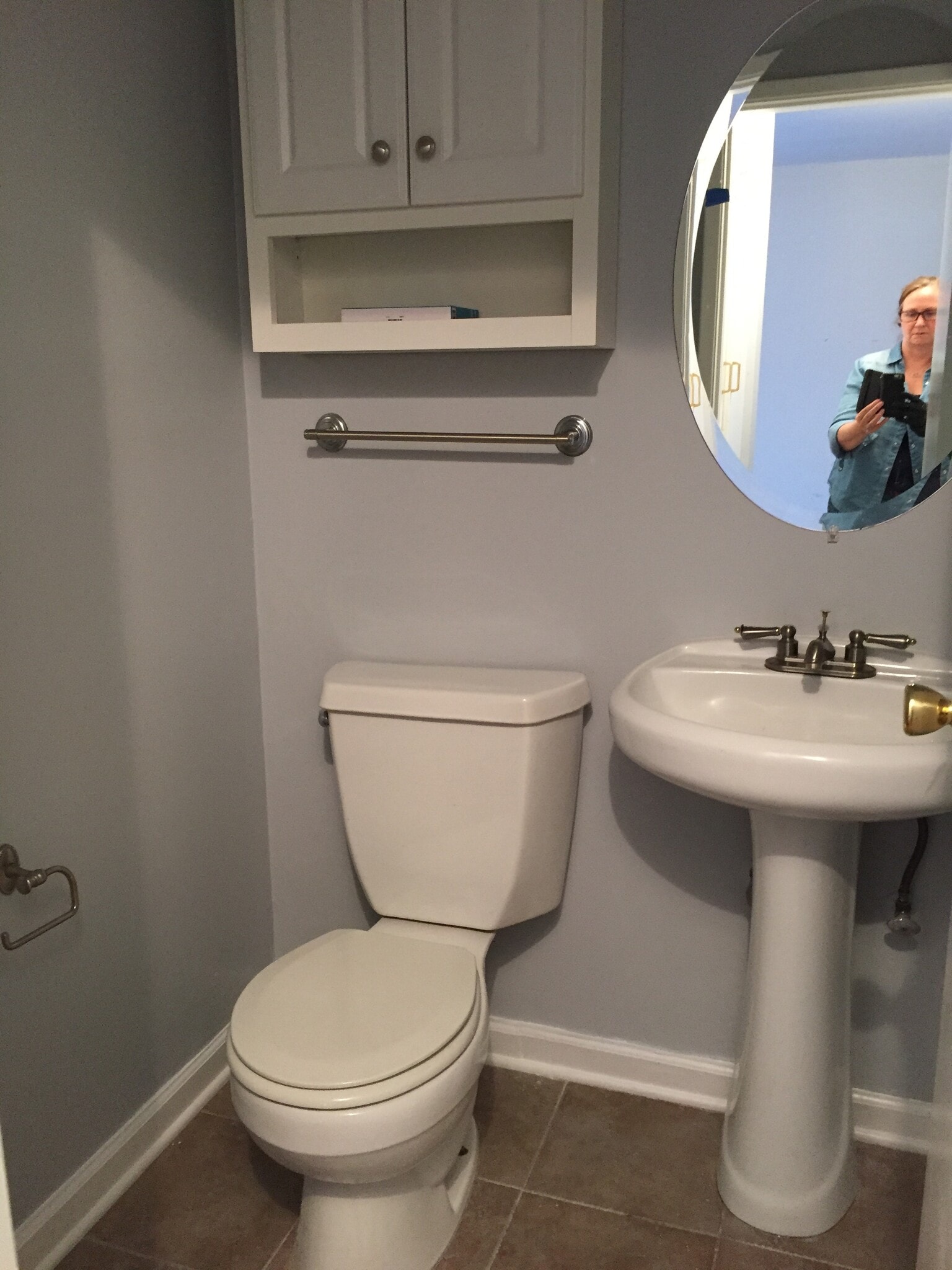 Downstairs powder room - 5529 Cartwright