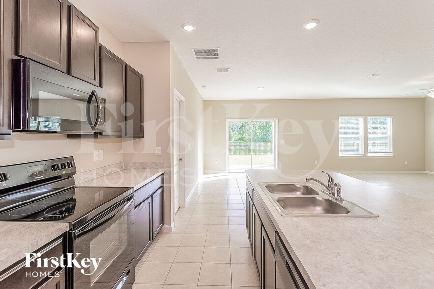 Building Photo - 5689 Kellar Cir