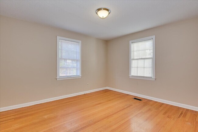Building Photo - 1510 Heard Ave