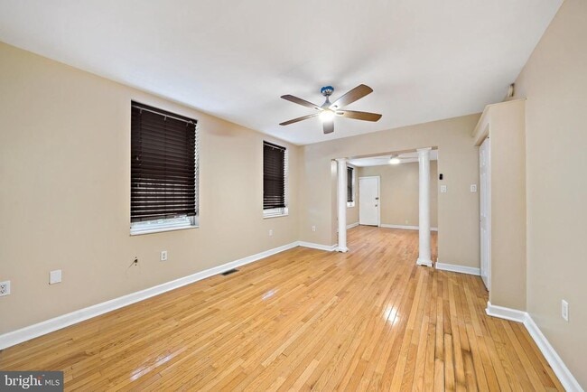 Building Photo - 926 E Passyunk Ave