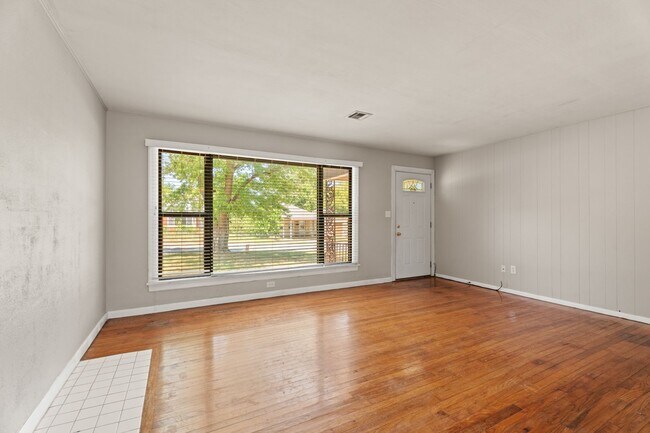 Building Photo - 3132 NW 44th St