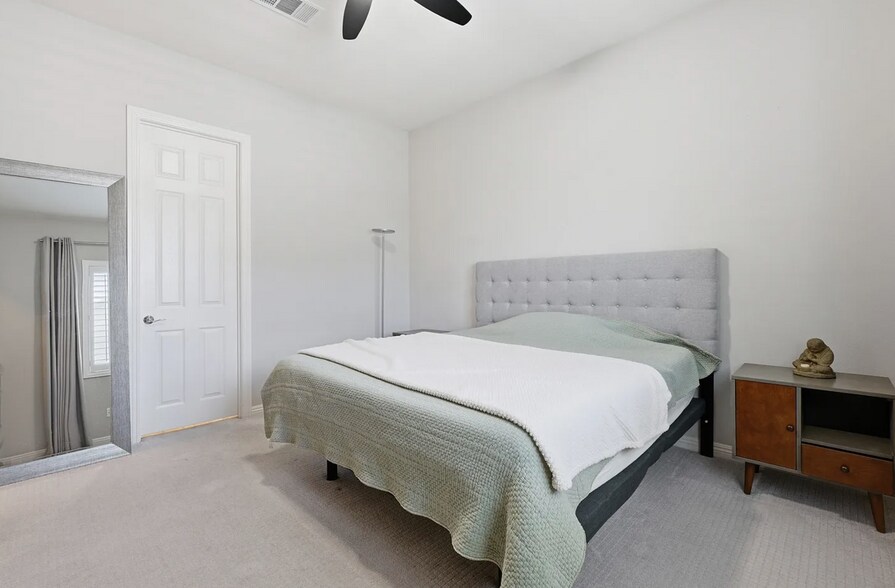 Building Photo - 3922 Jacob Lake Cir