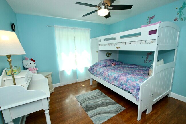 Building Photo - 5772 White Acres Ln