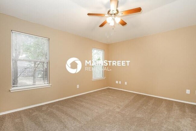 Building Photo - 3 Bedroom Pet-Friendly Home in San Antonio...