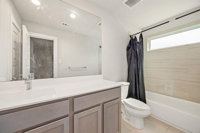 Building Photo - 2907 Skerne Forest Dr
