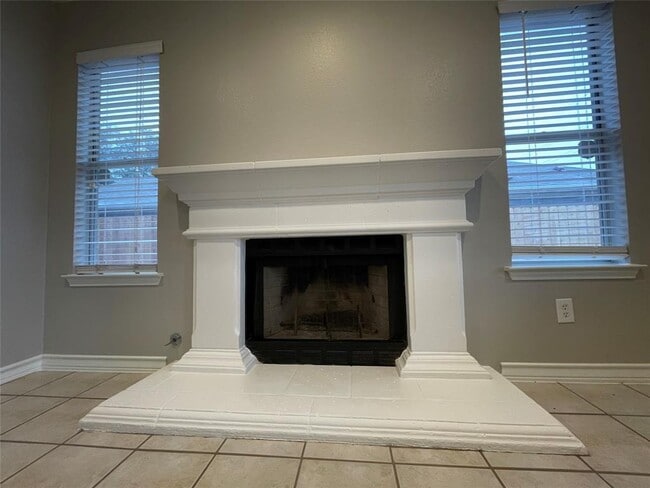 Building Photo - 14828 Single Trce