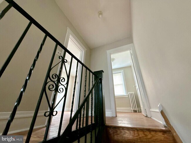 Building Photo - 3208 W Willard St