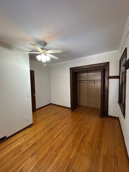 Building Photo - 450 W Washington Ave