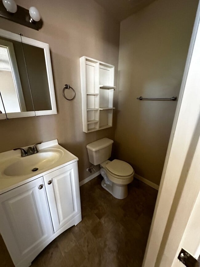 Building Photo - Garner Lane