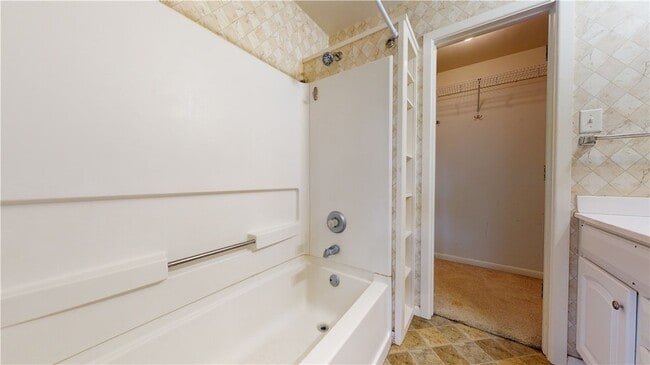 Building Photo - 1207 Lawyer St