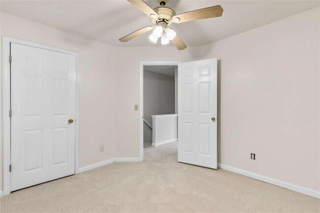 Building Photo - 405 Mt Vernon Ct