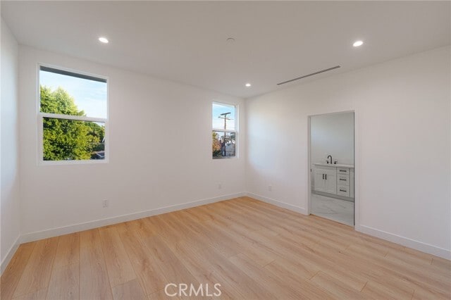 Building Photo - 14121 Emelita St