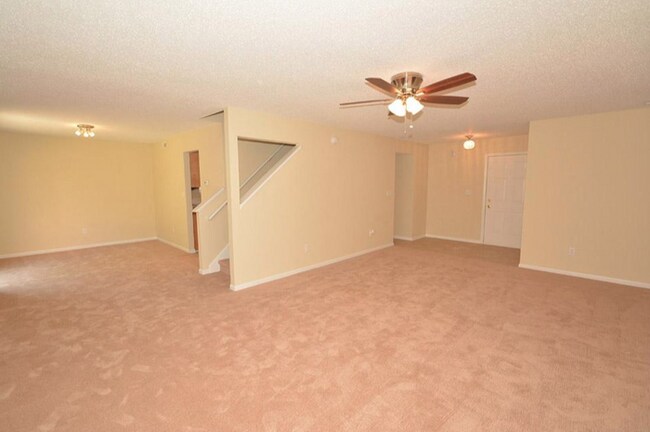 Building Photo - Pike Township 4 bedroom home