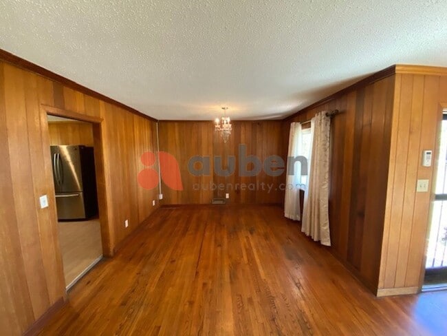 Building Photo - 2217 Hickory Valley Rd