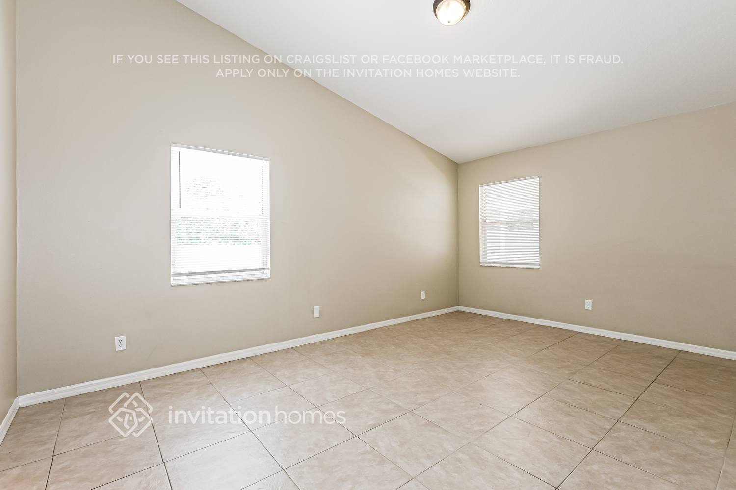 Building Photo - 2102 Ridgemore Dr