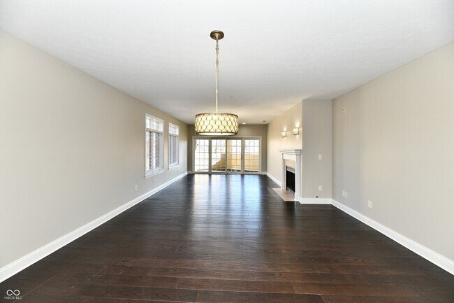 Building Photo - 8555 One W Dr