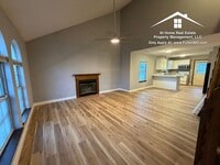 Building Photo - 2711 Mayflower Dr