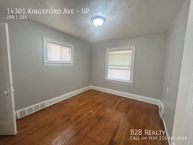 Building Photo - 14301 Kingsford Ave