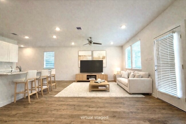 Building Photo - 28214 Meadowlark Sky Dr