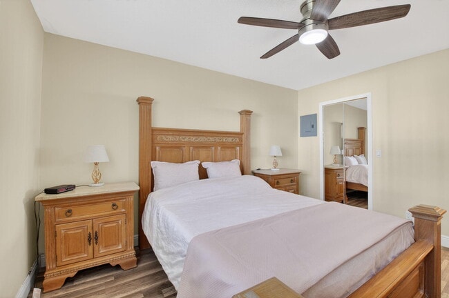 Building Photo - 205 Flanders Dr