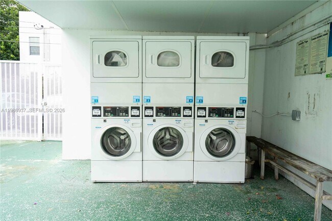 Building Photo - 1150 Euclid Ave