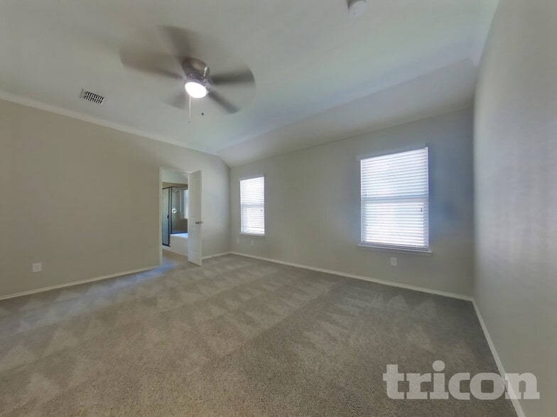 Building Photo - 9129 Holliday Ln